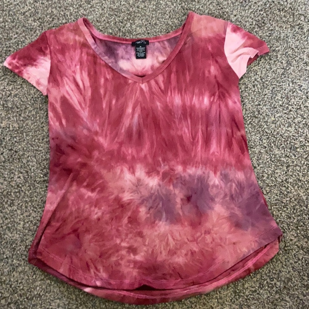 RUE 21 PINK V-NECK SHIRT